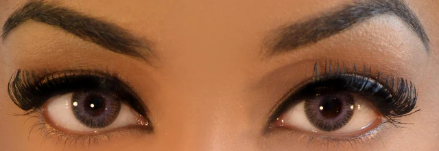 Platinum Indigo Natural Coloured Contact Lenses - Image 4