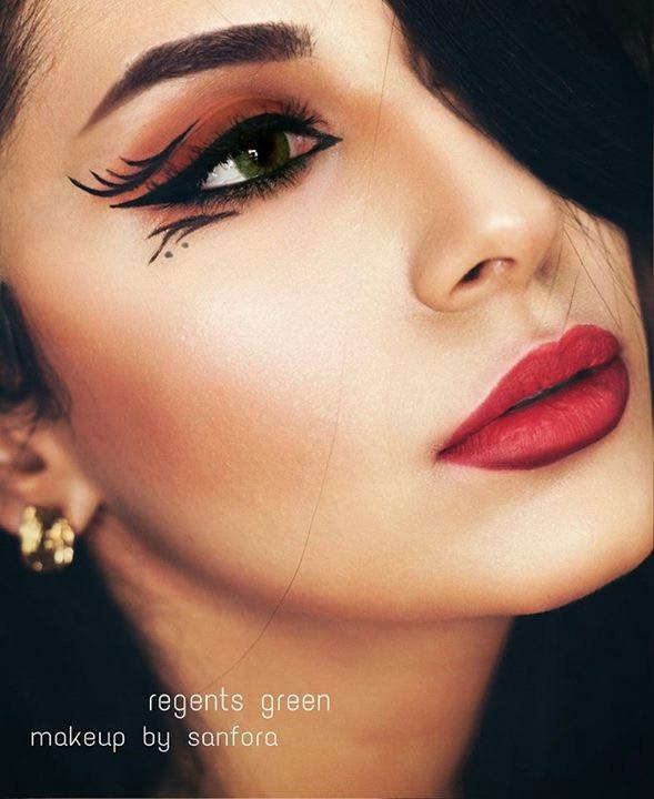 Regents Green Natural Coloured Contact Lenses - Image 6
