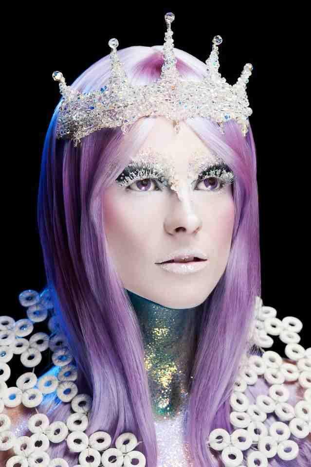 Violet Natural Coloured Contact Lenses - Image 3